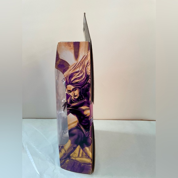 Marvel Avengers Legends Songbird - Picture 2 of 5